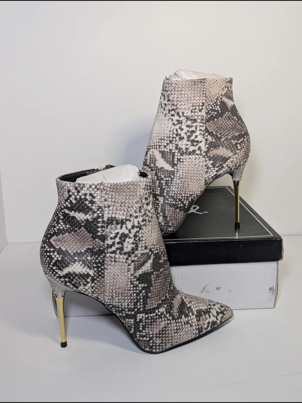 Qupid Snakeskin Ankle Boots Sz 6 NIB Pointy Toe Gold Stiletto High Heel Booties